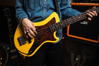 Giungi Guitars The Cave-17.jpg