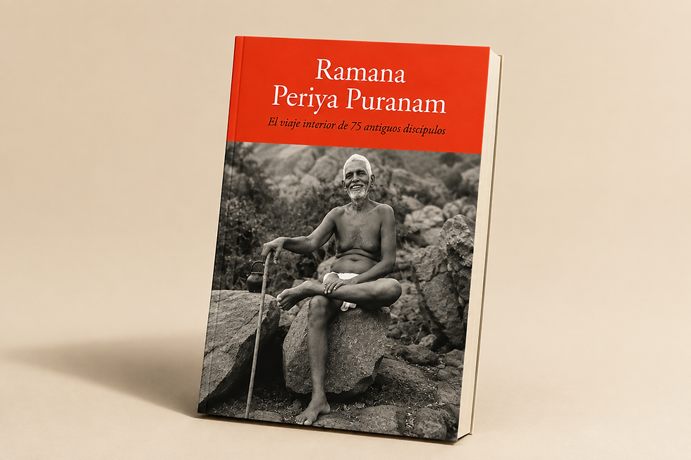 Una mano abarcando libros de Carlos Castaneda