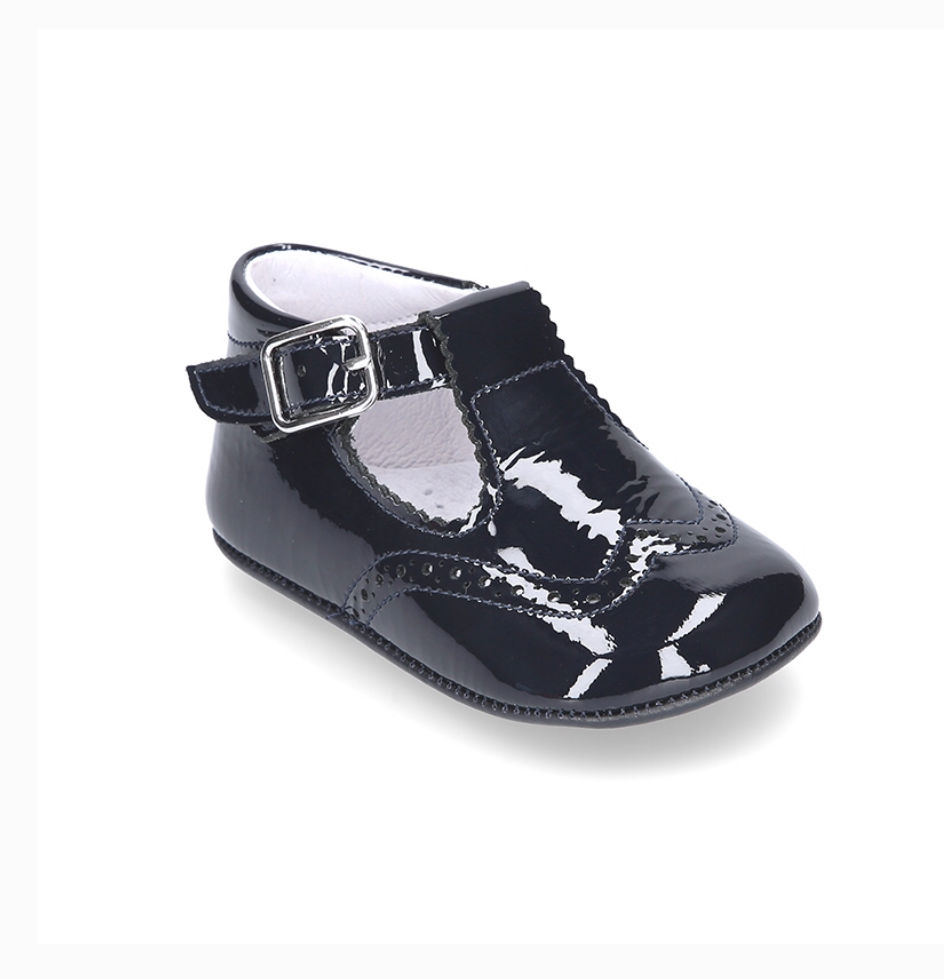 Miniature : Babies en cuir