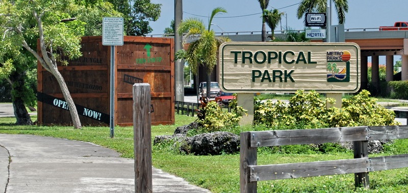 tropical-park2.gif