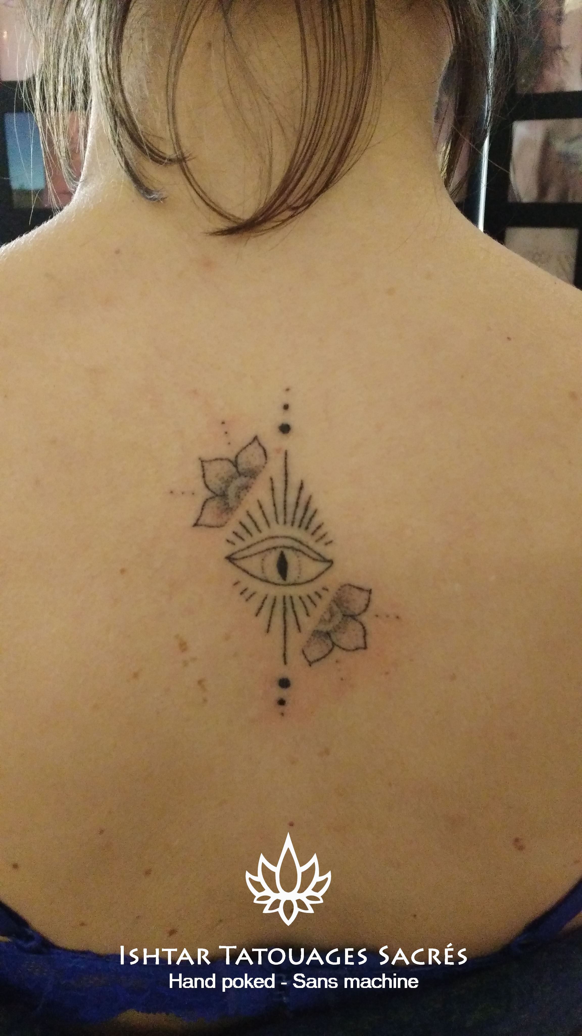 Katia Holistink Tattoo Tatouages Handpoke