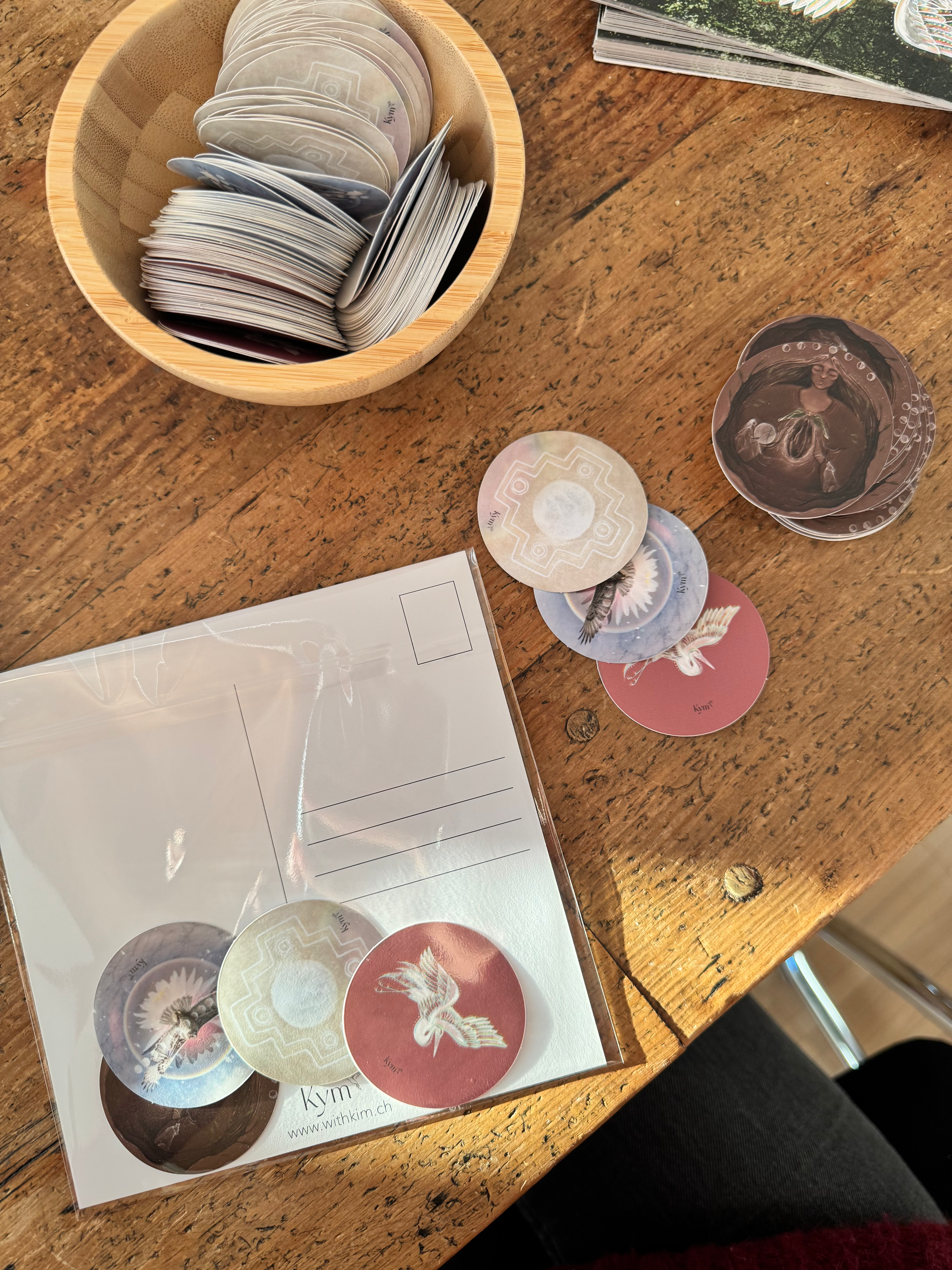 Pack Kym Music – Cartes Postales & Stickers Illustrés