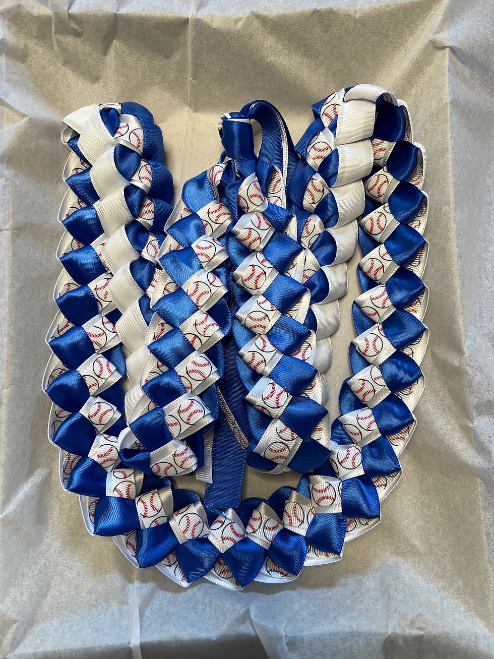 Thumbnail: Basketball Graduation Lei