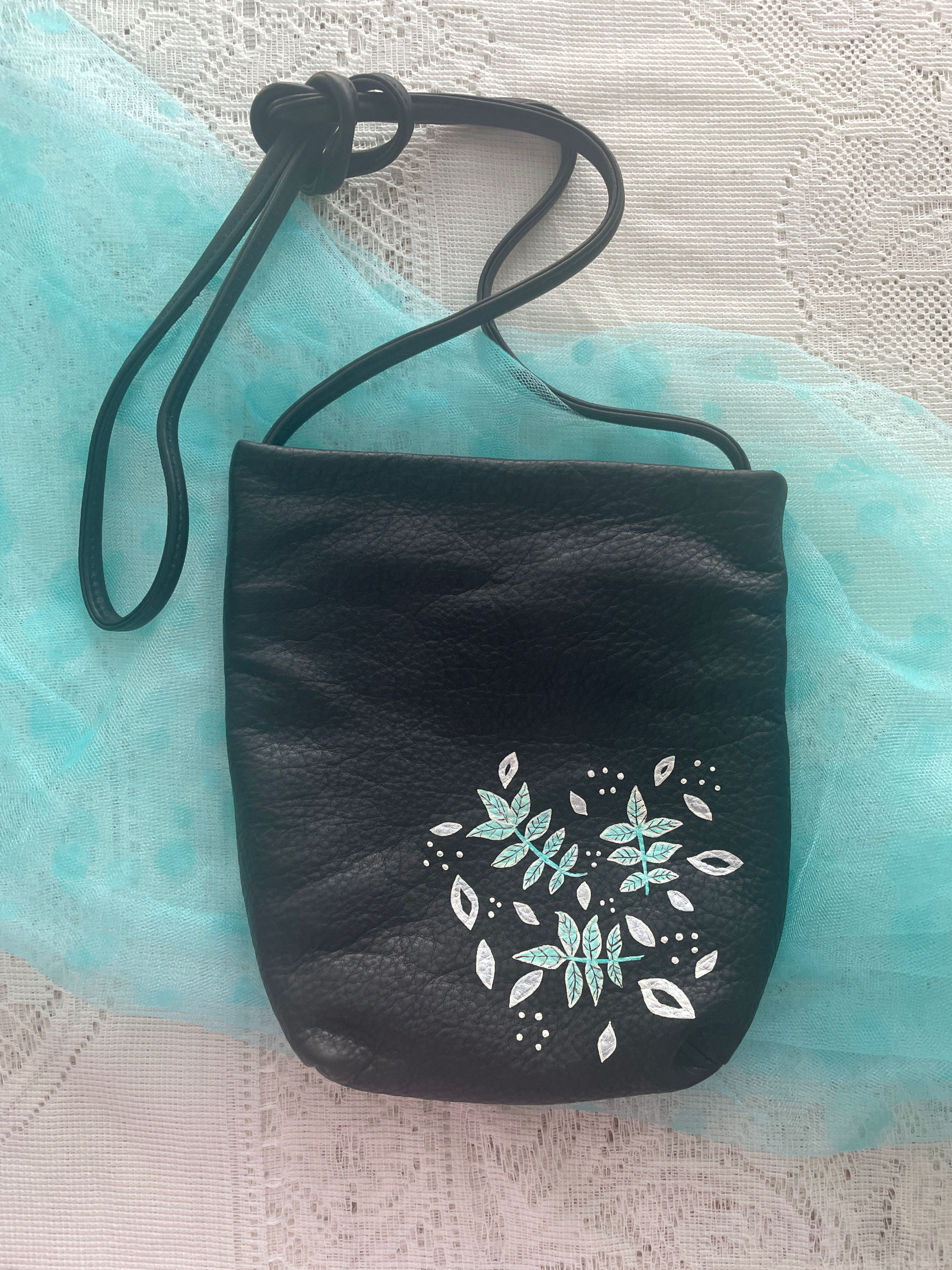 LINIE ~ Leather Crossbody