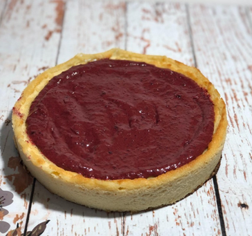 עוגת גבינשיו אפויה עם קולי פטל_לבקש אישור מדפנה.png