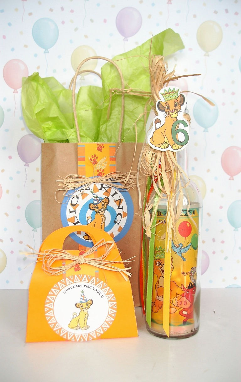Thumbnail: Lion Children Party Invitation (sold in sets of 10)