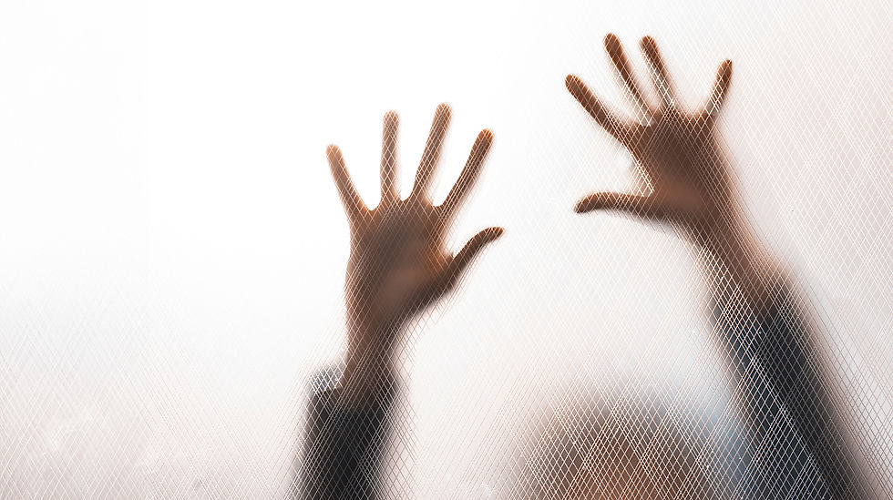 Hands-through-transparent-wall-756604_v01.jpg