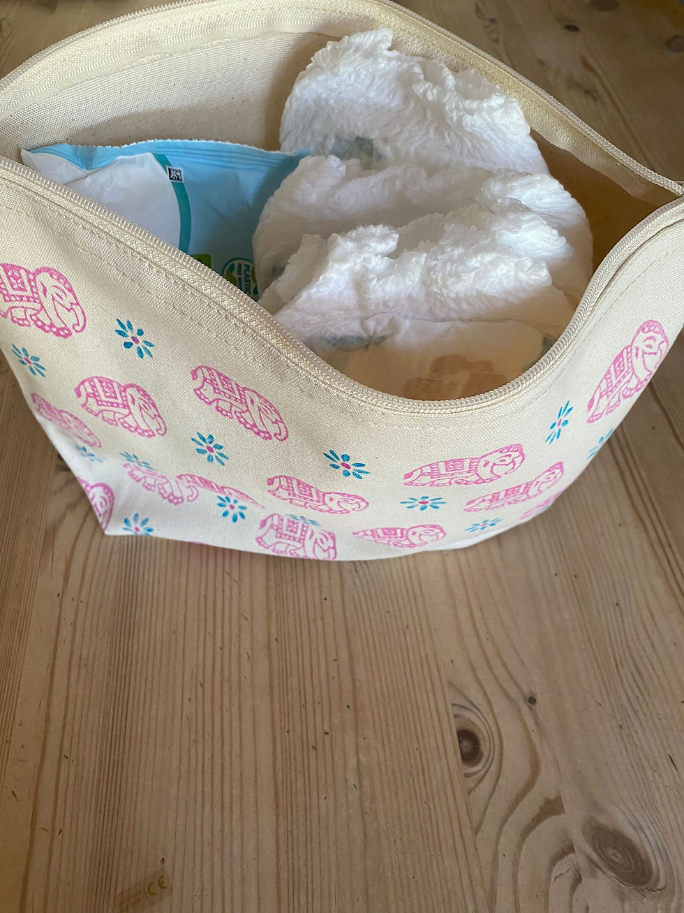 Thumbnail: Accessory Bag - Small Elephant & Diddy Flower