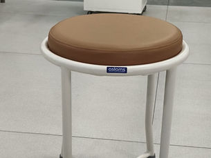 Nurse Stools in Healthcare Settings: An Essential Seating Solution