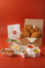 Soul Box ไก่ทอด 4 ชิ้น พร้อมเครื่องเคียงและซอส