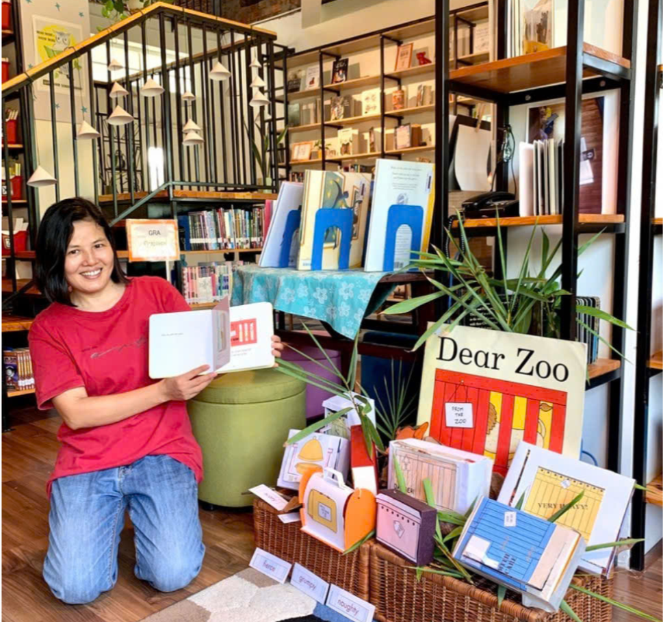 Từ một cuốn sách, tôi tự thiết kế, lên kịch bản các hoạt động... và dùng giấy để tạo ra mọi thứ