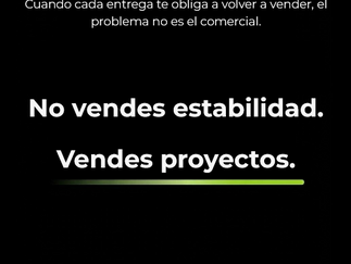 De vender proyectos a generar ingresos recurrentes