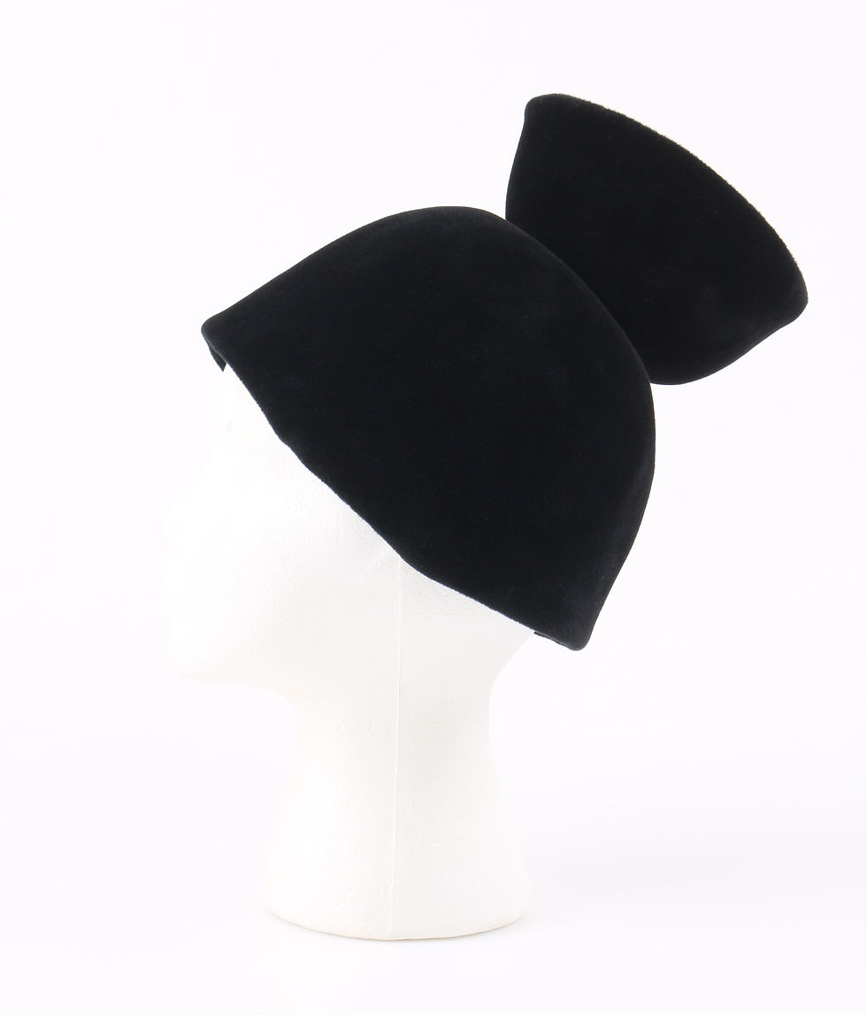 Thumbnail: Cesare Canessa Haute Couture Sculptural Hat