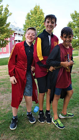 43067674_293036527970498_915872256132277