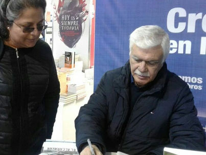 ‘Pienso seguir escribiendo hasta el último día de mi vida’: Germán Castro Caycedo