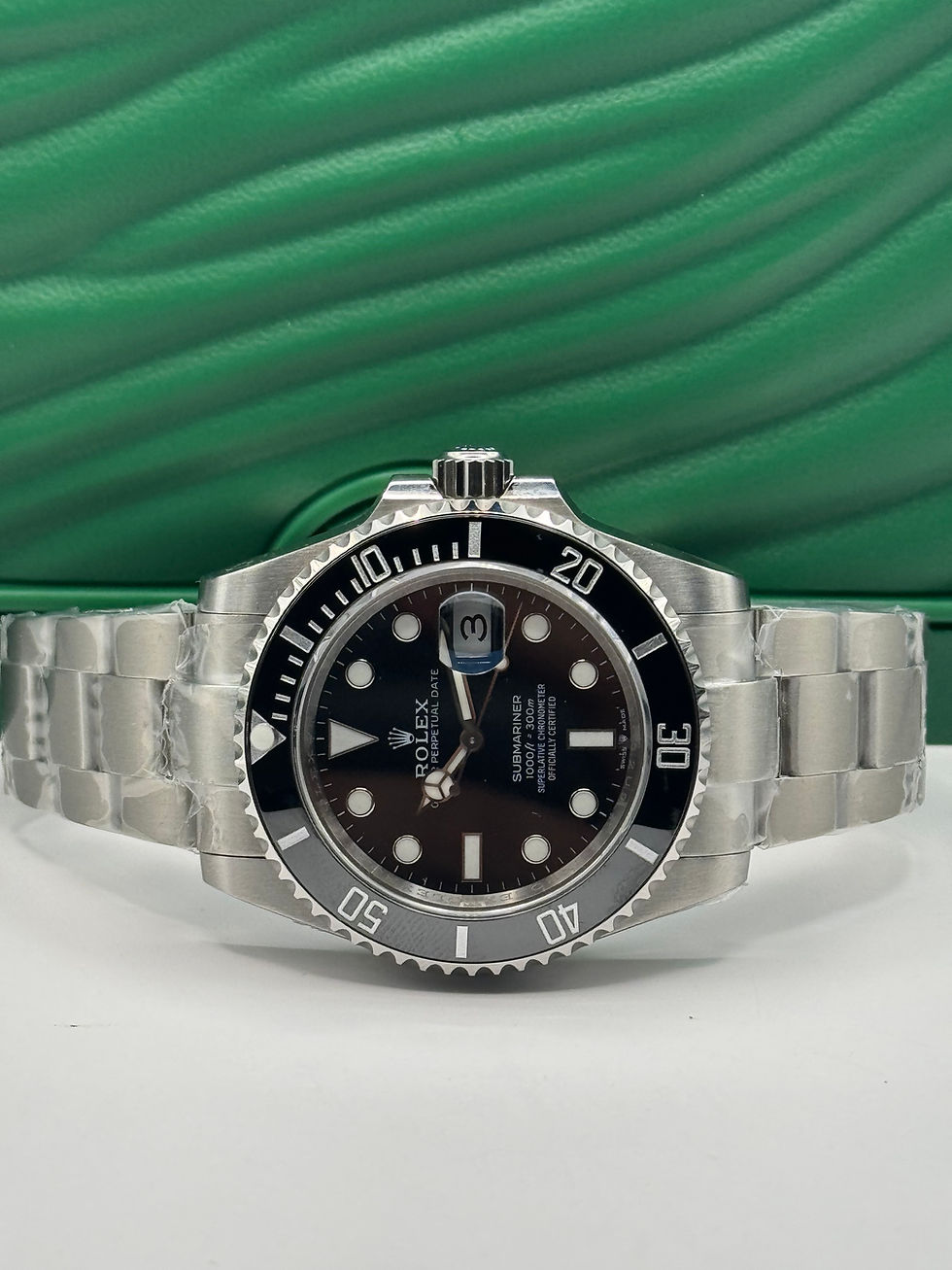 Vista Frontal de rolex aaa submariner dial Negro con fecha