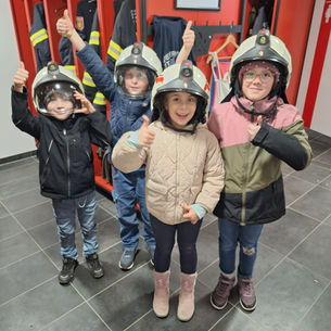 Ostervorbereitungen, Funken und Spielplatz