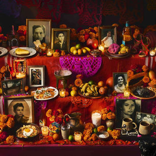 La Ofrenda, the altar created to honor loved ones during Día de los Muertos.