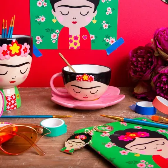 Miniatura: Frida - Set di tazza e piattino a fiori