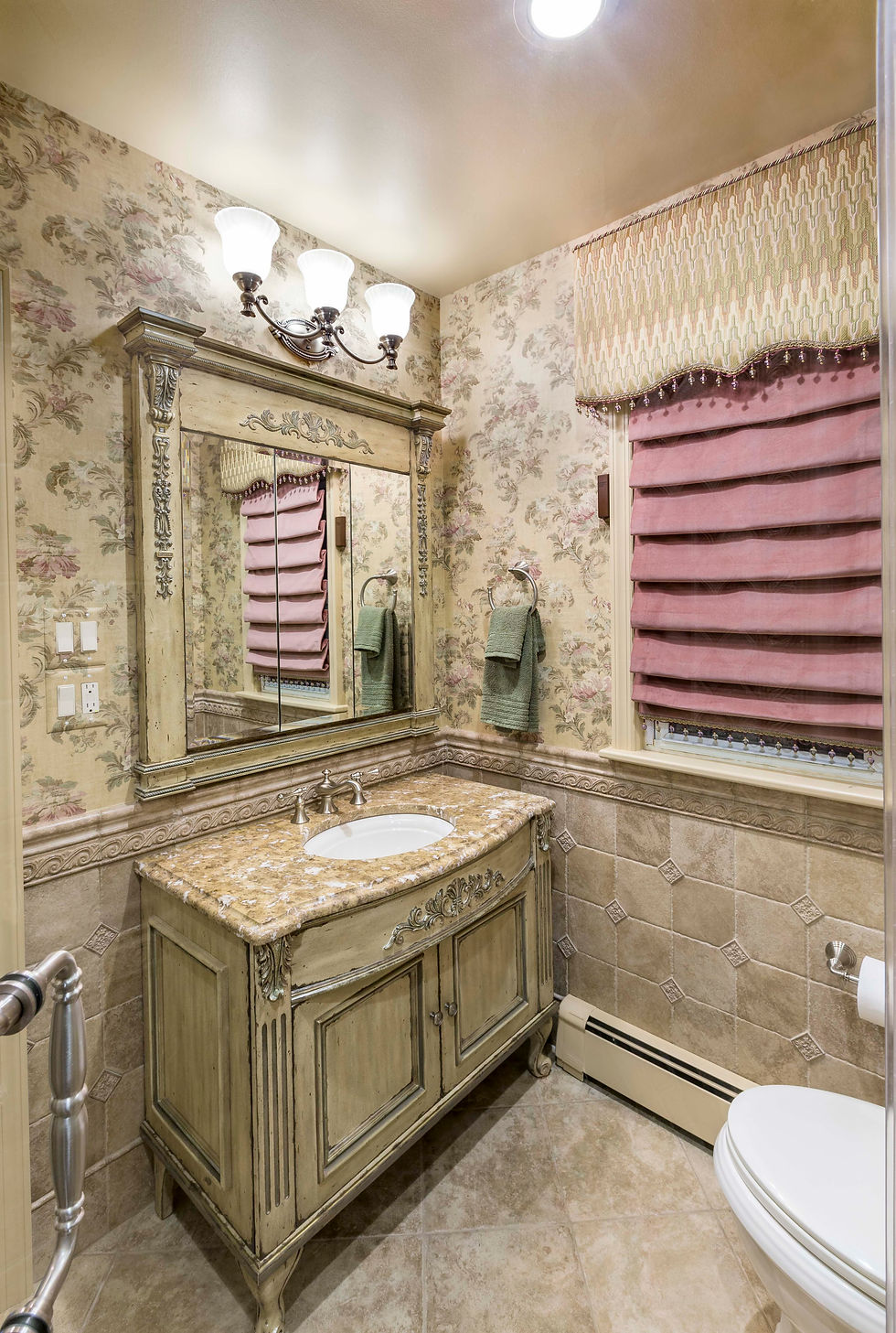 wallpaper bathroom