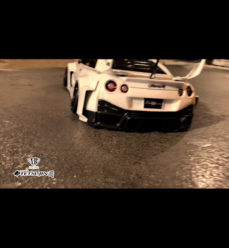 NISSAN GT-R (R35) LB WORKS シルエットWith TEAM-TETSUJIN 1/10 RC