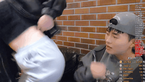 260122 김도진(94년생거유녀빤쓰노출)