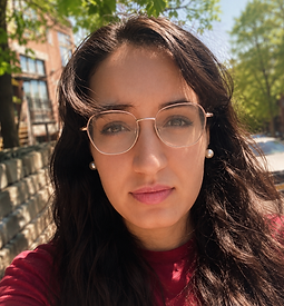 Portrait of Nour Atamna, founder of Les Chevaliers en Carton.