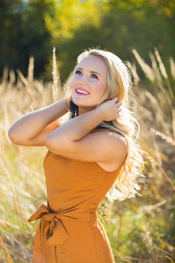 Rachelle_James_Senior_Photographer