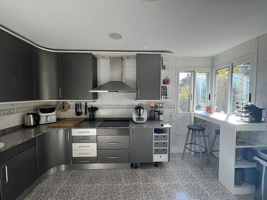Estado original de la cocina antes de la reforma realizada por Estudi Valper