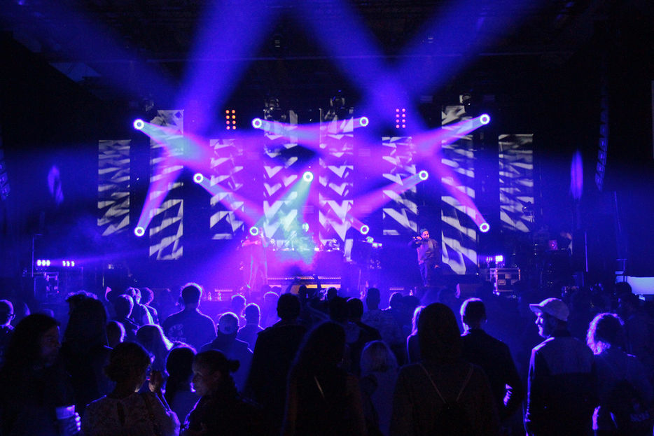 LIVE MAPPING PROJECTION  AT SENSHEMP FESTIVAL BY MODULUX