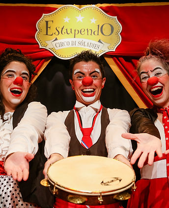 SissyEiko_EstupendoCircodiSóLadies_100.jpg