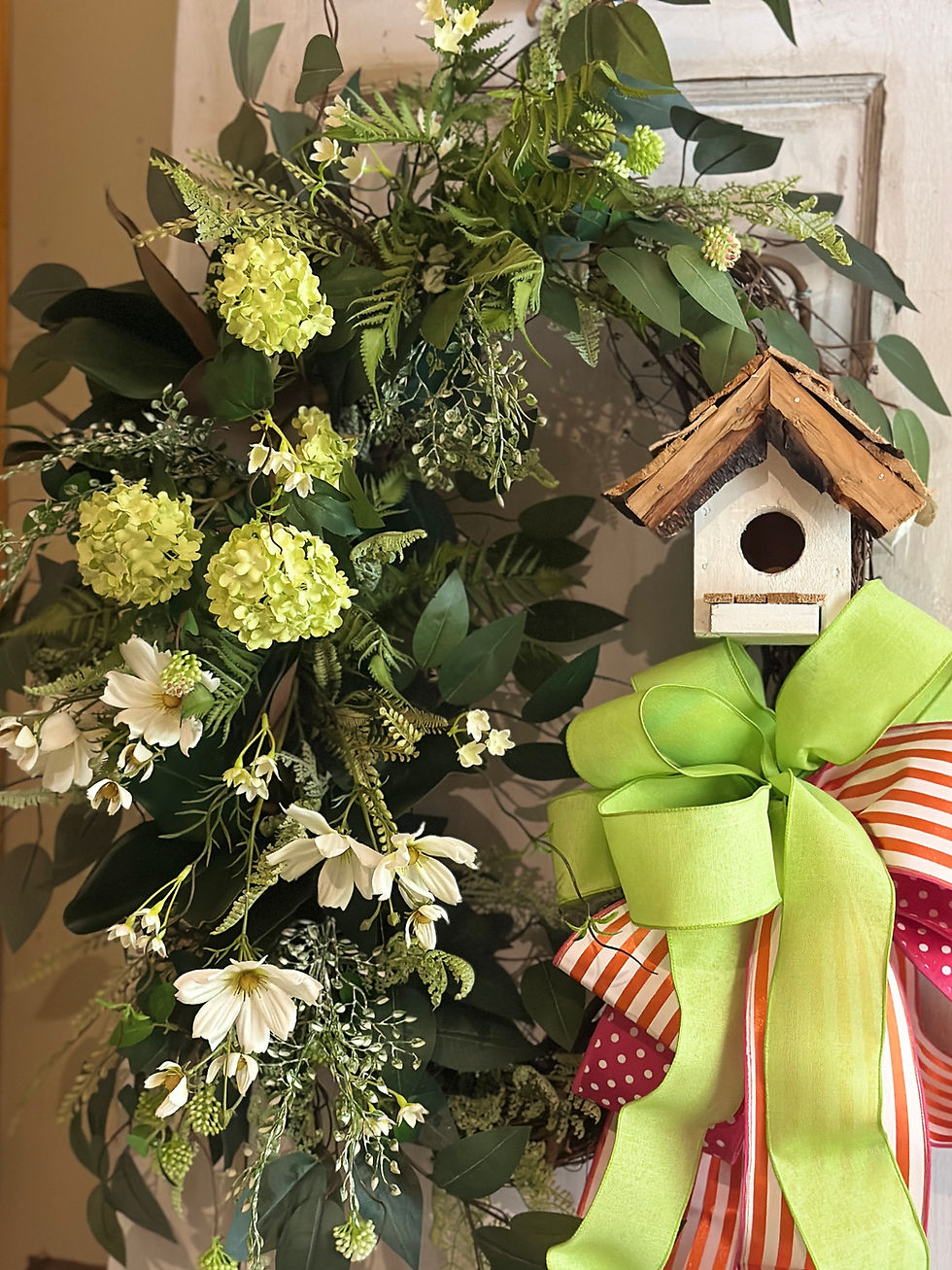 Blossoming birdhouse wreath workshop