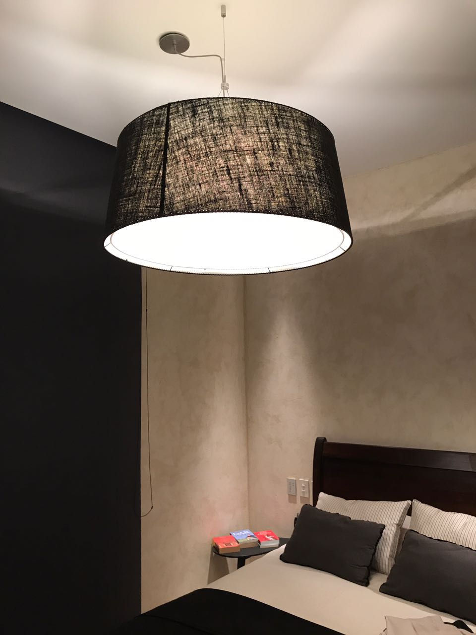 Miniatura: BLACK