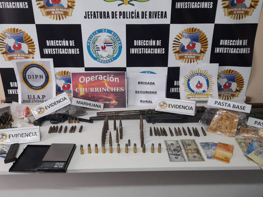 12 detenidos, armas, municiones y drogas incautadas luego de la Operación Churrinches