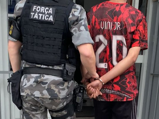 Mãe e filho são presos por tráfico de drogas em Livramento