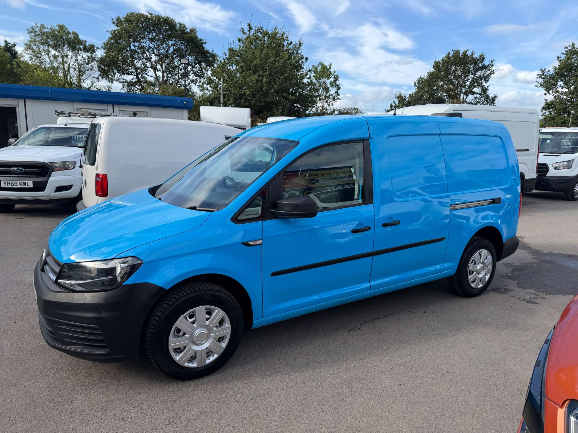 Volkswagen Caddy Maxi 2.0 TDI C20 BlueMotion Tech Startline Panel Van 6dr Diesel Manual LWB Euro 6 (s/s) (102 ps) thumbnail 3