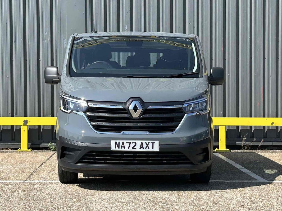 Renault Trafic 2.0  Business Minibus thumbnail 2