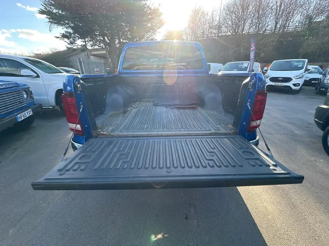 VW Amarok TDI V6 Highline - AUTO thumbnail 8
