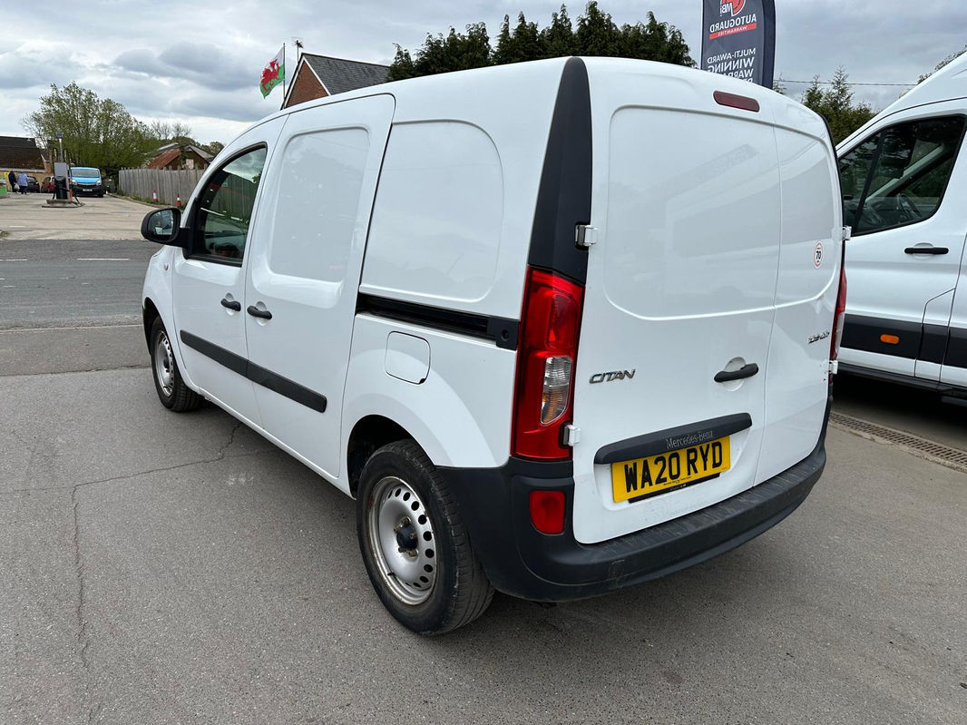 Mercedes-Benz Citan 109 CDI Pure thumbnail 8