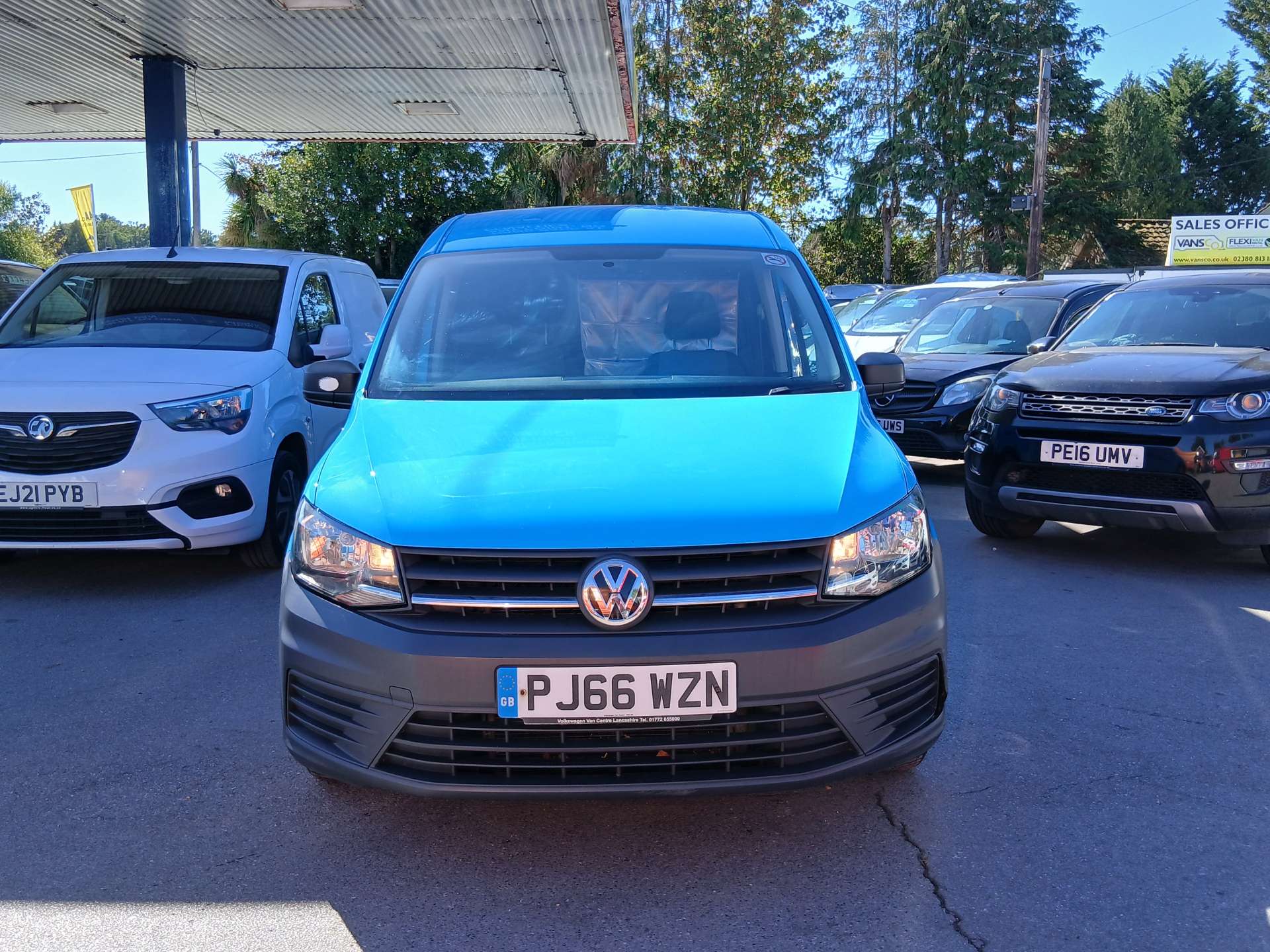 Volkswagen Caddy Maxi 2.0 TDI C20 BlueMotion Tech Startline Panel Van 6dr Diesel Manual LWB Euro 6 (s/s) (102 ps) thumbnail 2