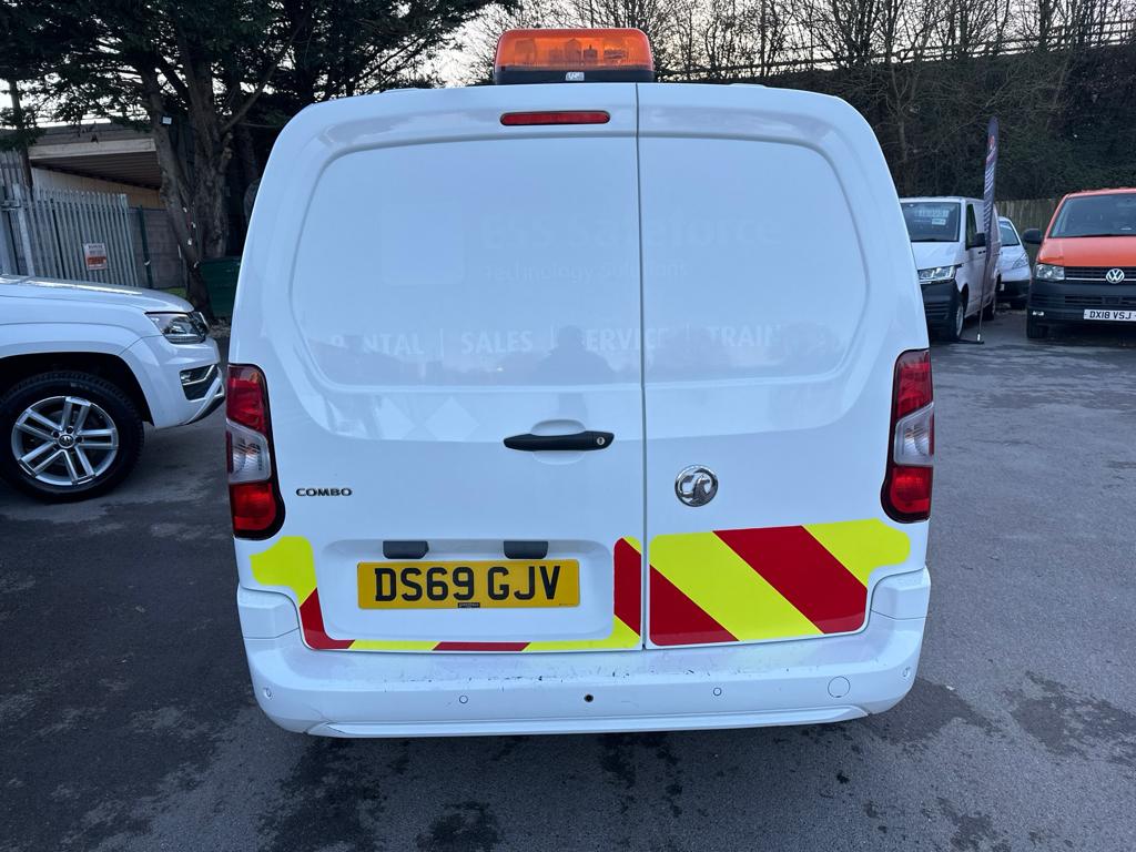 Vauxhall Combo Turbo D Sportive - Thumbnail 7