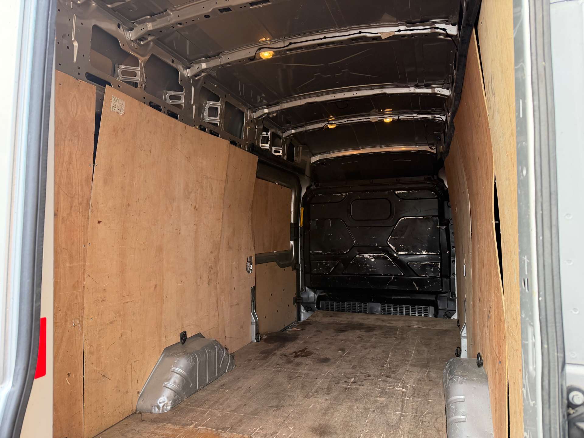 Ford Transit 2.0 350 EcoBlue MHEV Trend Panel Van 5dr Diesel Manual RWD L4 H3 Euro 6 (s/s) (130 ps) - Thumbnail 9