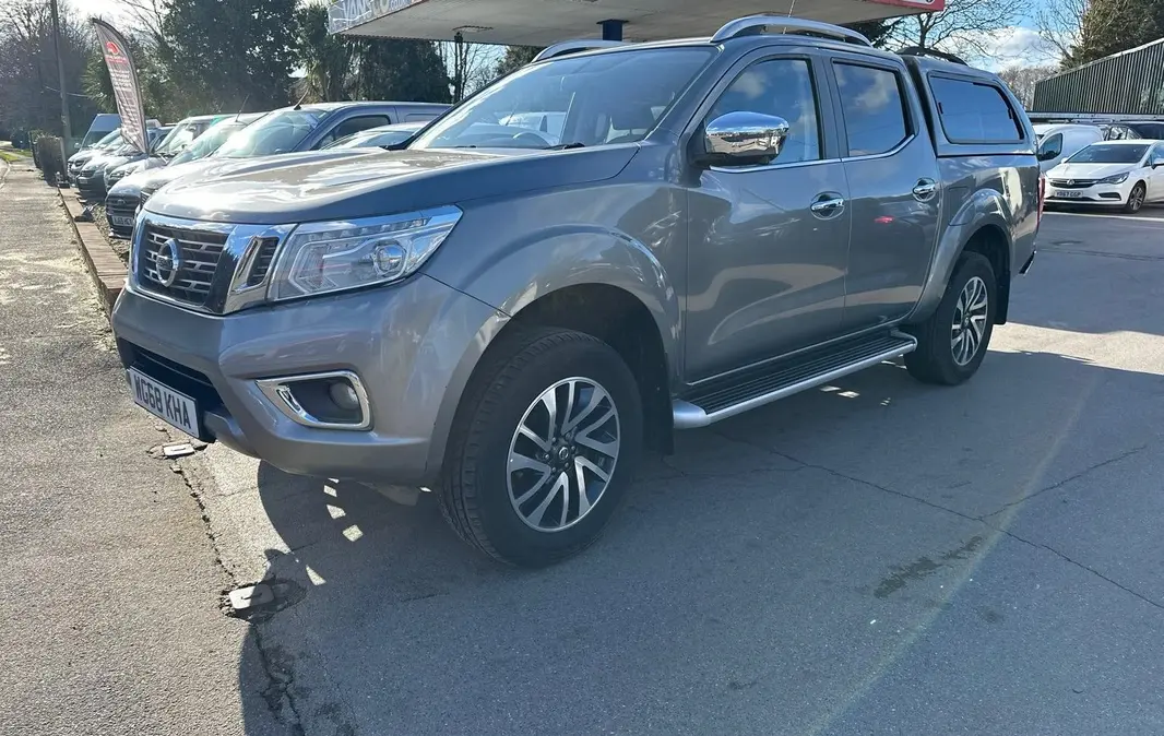 Nissan Navara dCi Tekna AUTO thumbnail 8