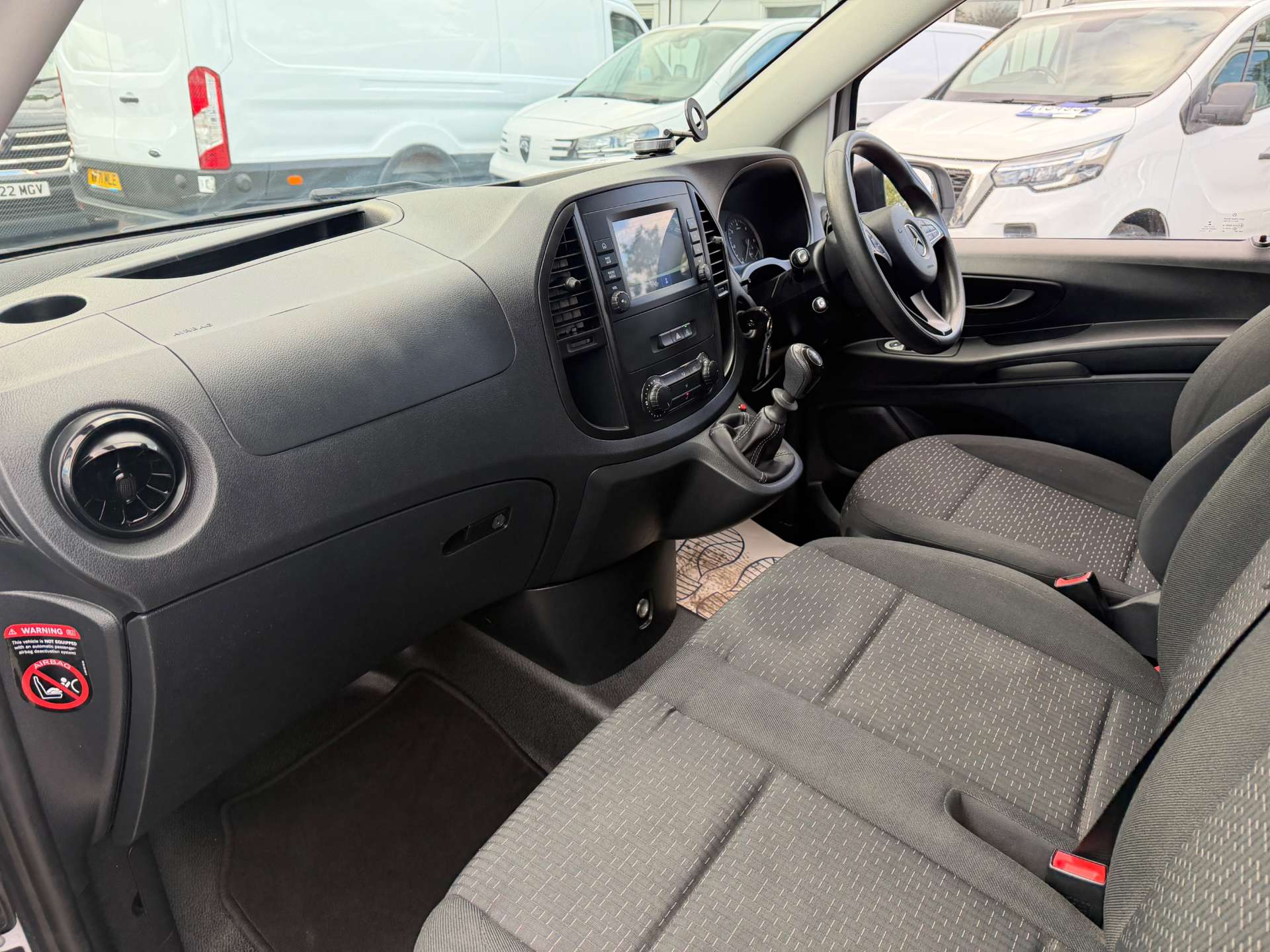 Mercedes-Benz Vito 1.7 114 CDI Progressive Panel Van 5dr Diesel Manual FWD L2 Euro 6 (s/s) (LWB) (136 ps) - Thumbnail 10