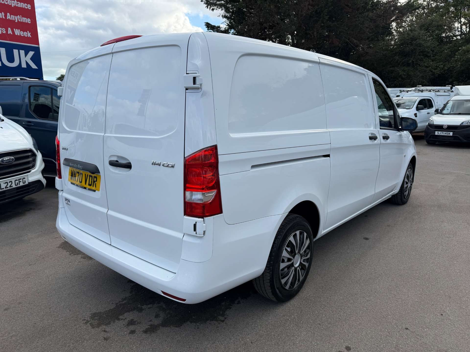 Mercedes-Benz Vito 1.7 114 CDI Progressive Panel Van 5dr Diesel Manual FWD L2 Euro 6 (s/s) (LWB) (136 ps) thumbnail 7
