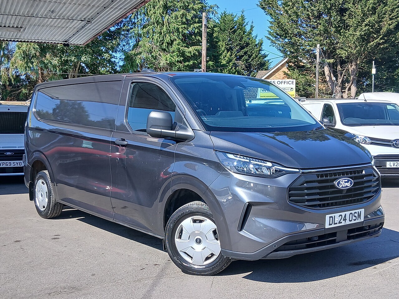 Ford Custom 300 Trend L2H1 - Image 1