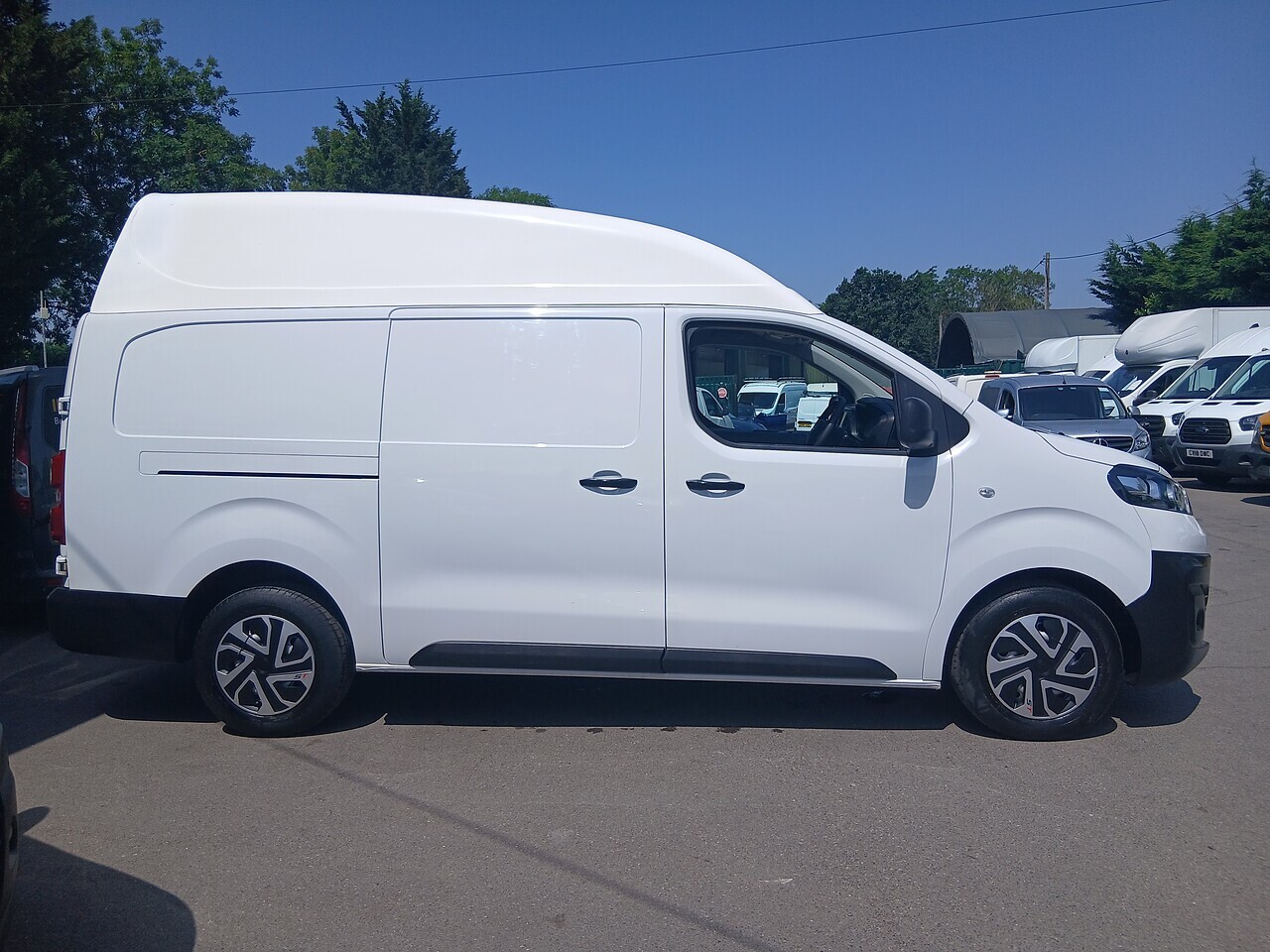 Vauxhall Vivaro Dynamic L2H2 - Thumbnail 6