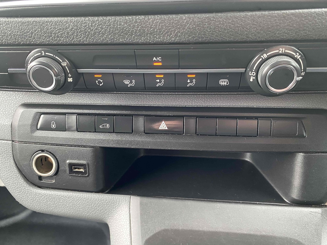 Vauxhall Vivaro Turbo D Prime L2/H2 - Thumbnail 9
