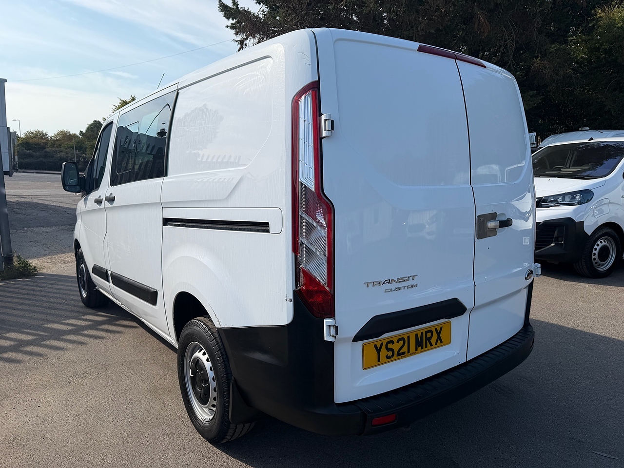 Ford Custom 300 Crew Van - NO VAT - Thumbnail 6