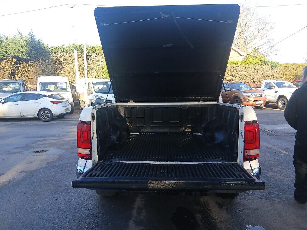 VW Amarok TDI V6 Highline - Thumbnail 10